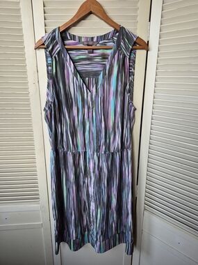 Fynn & Rose Sleeveless V-Neck Dress Size 16